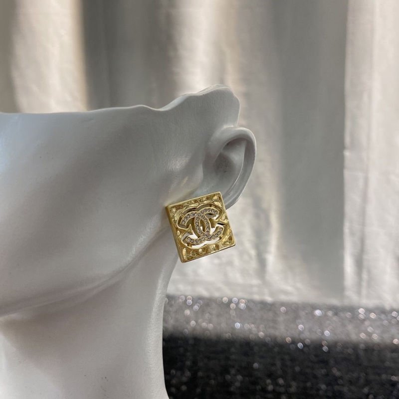 Ch**el earrings